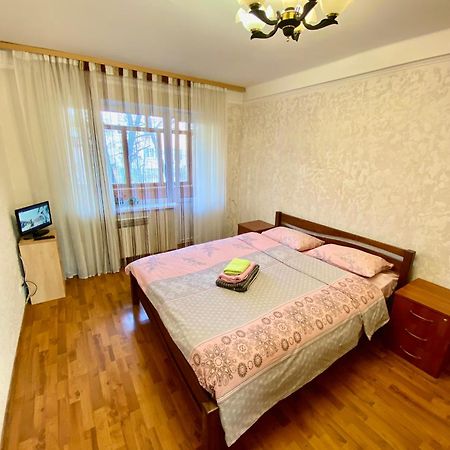 Квартира На Воскресенці, Поруч Метро Лівобережна, Інститут Серця, Мвц Kiev Extérieur photo